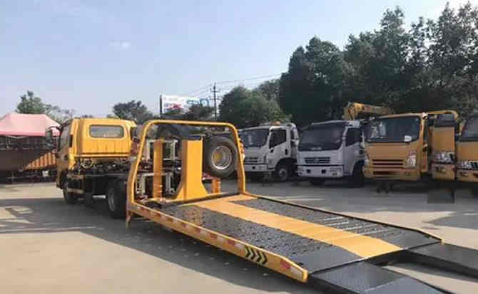 临翔区汽车中途维修案例